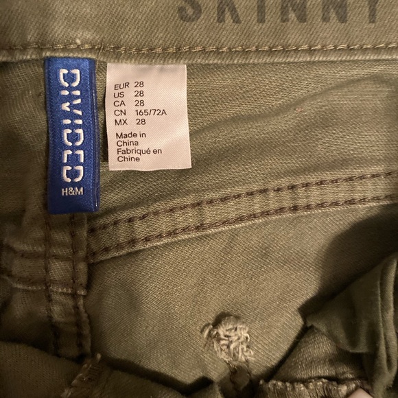 Trendy army fatigue skinny’s - Picture 3 of 4